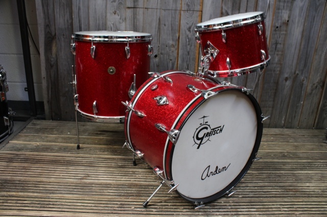 Gretsch 60's Round Badge 'Bop' Outfit in Red Sparkle