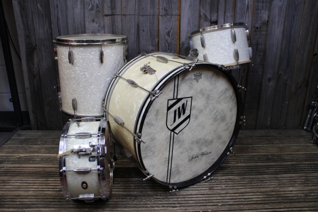 Slingerland Cloudbadge 24 Radio King Bass Drum and repro toms