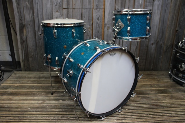 WFL Buddy Rich Porto Outfit in Aqua Sparkle