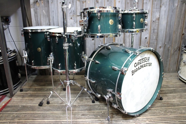 Gretsch Broadkaster 22, 10, 12, 14, 16 in Cadillac Green