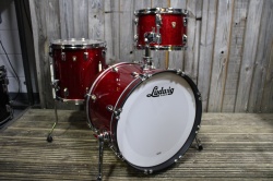 Ludwig Classic Maple Downbeat Outfit in Red Sparkle